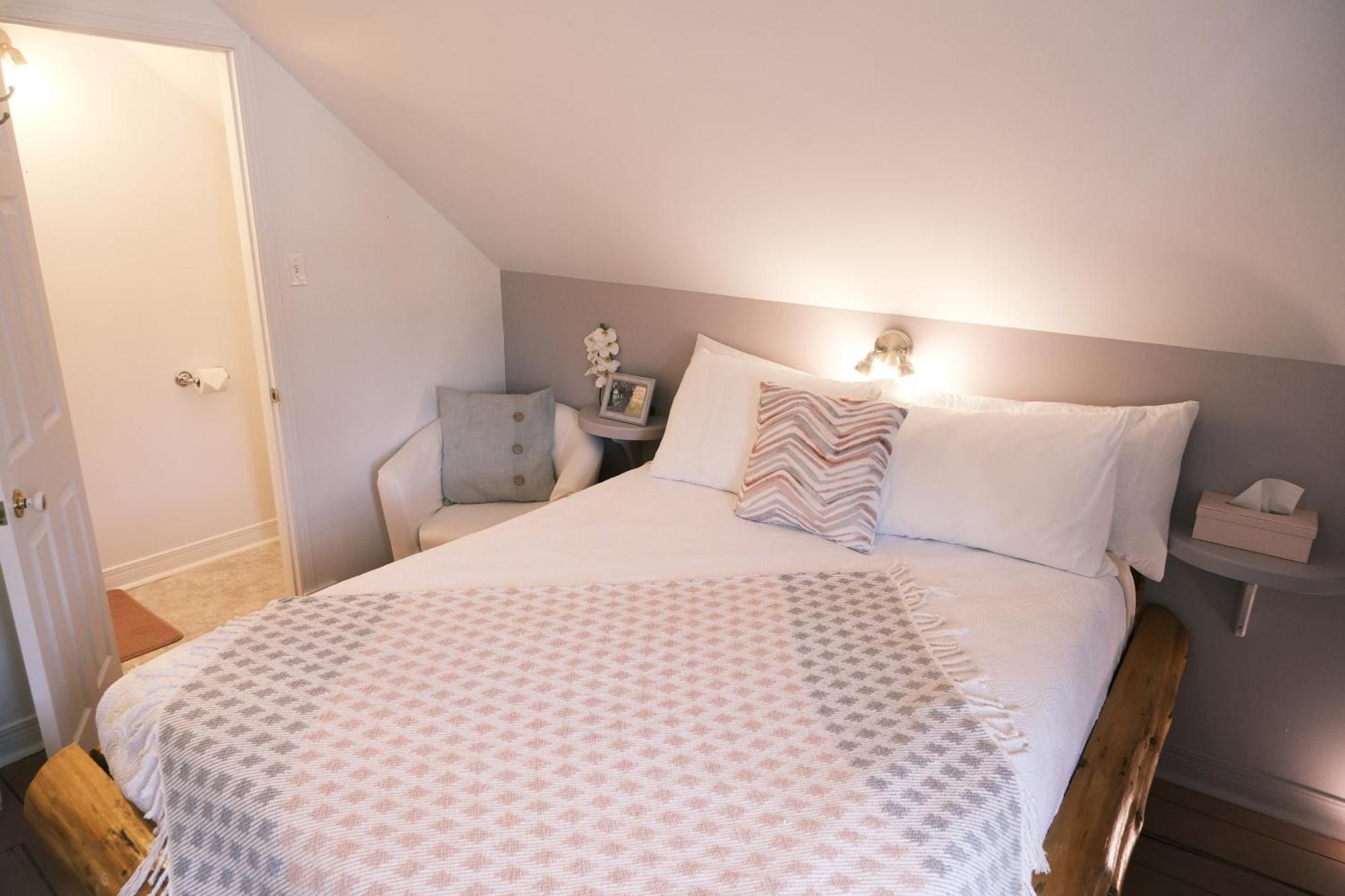 Les Pinsons Des Rives Bed & Breakfast La Malbaie Room photo